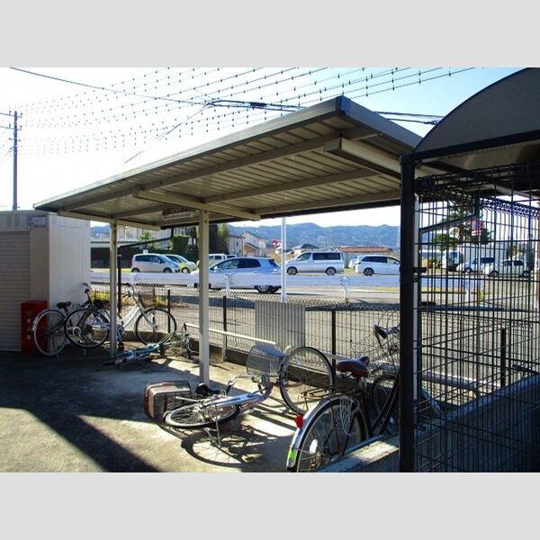 マリンコート鴨川 駐輪場