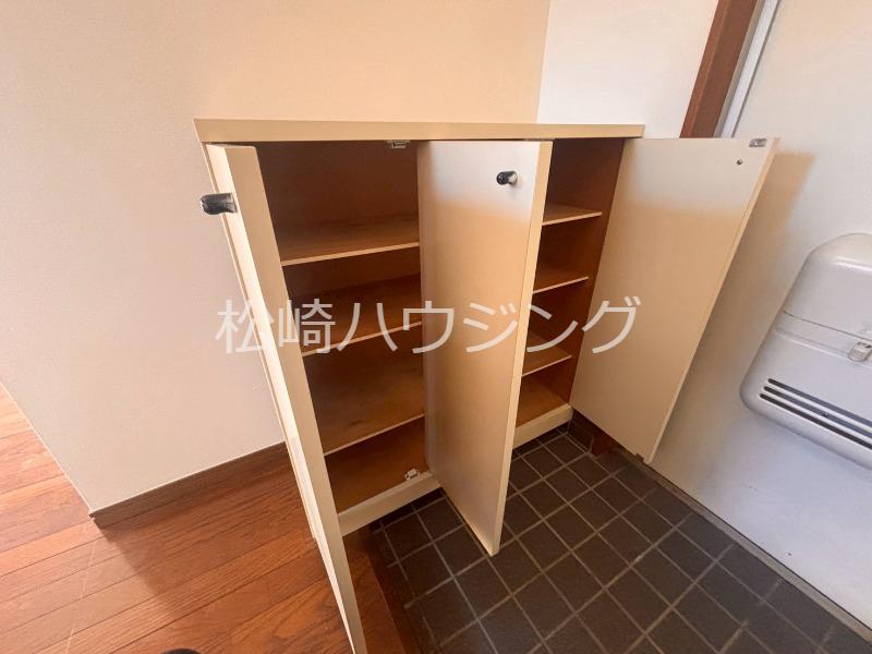 ピュアパレス 玄関