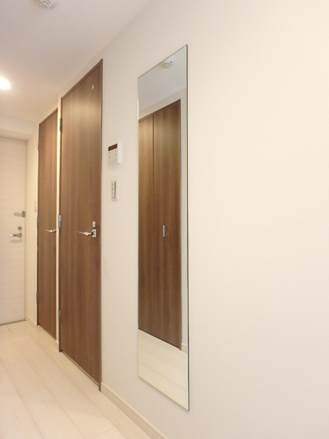 ガーラ・ヒルズ氷川台 姿見鏡