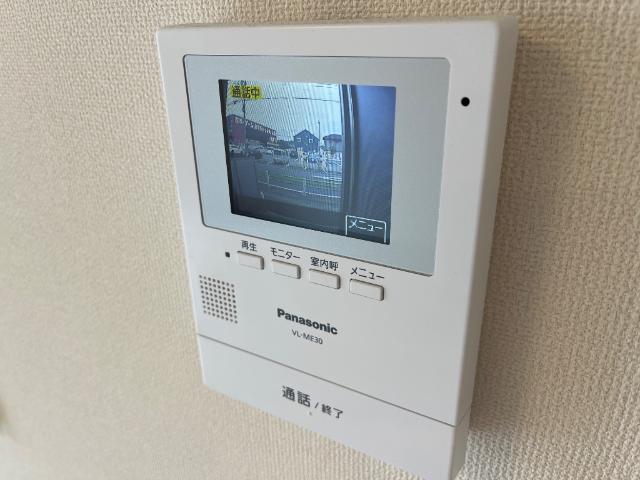 サルベージュ102号室 カメラ付インターホン