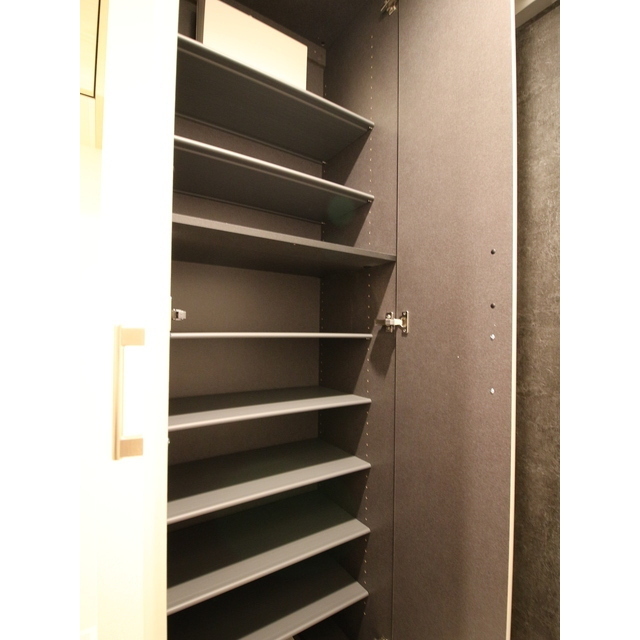 プレール・ドゥーク赤塚105号室 シューズボックス