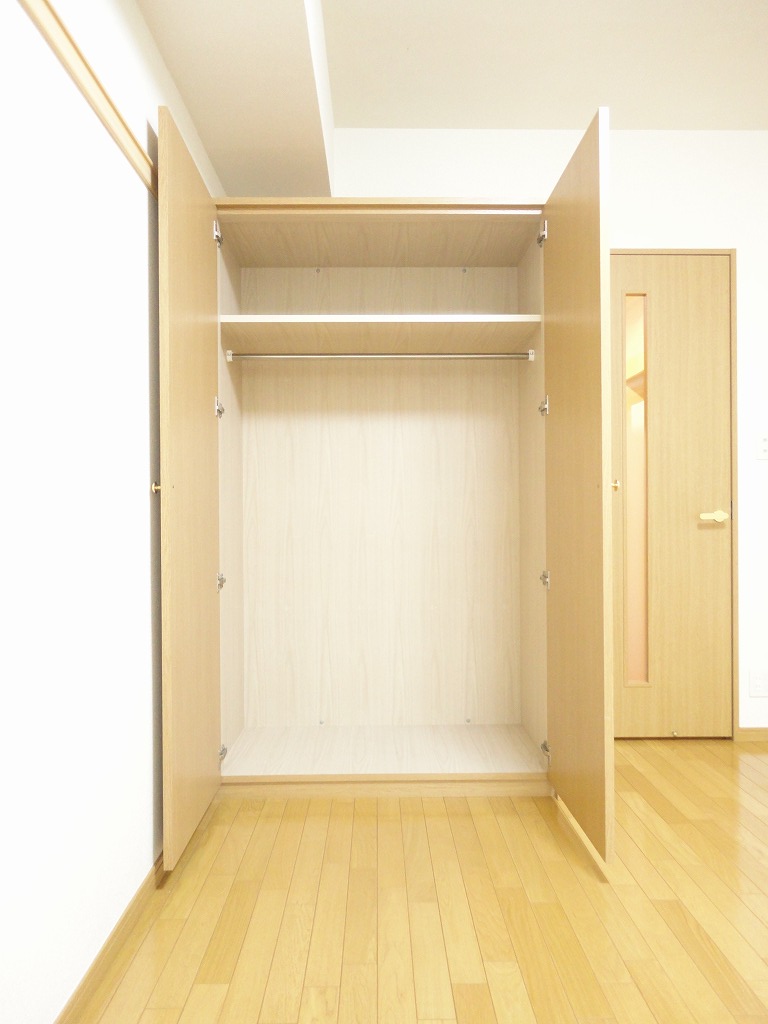 ＯＬＩＯ渋谷西原 収納