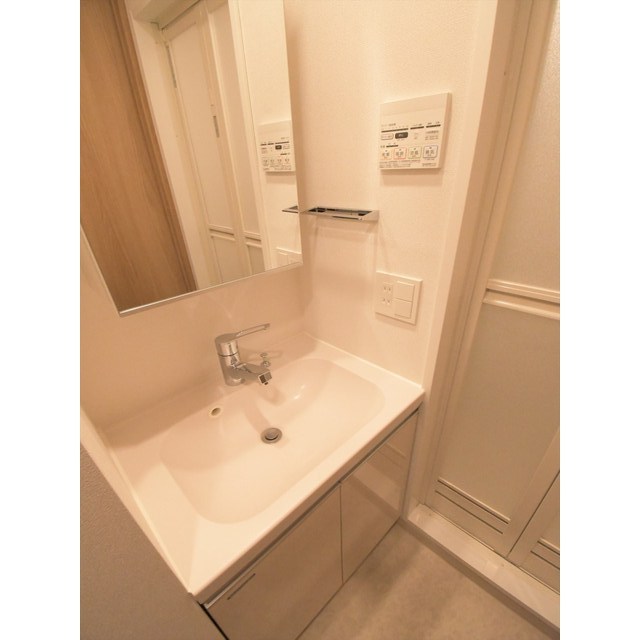 ＧＥＮＯＶＩＡ大崎ｓｋｙｇａｒｄｅｎ0410号室 内観