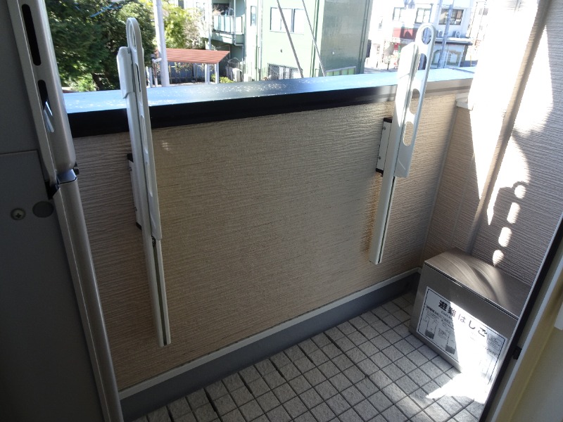 ベイホーム市川(E-202)2階 バルコニー