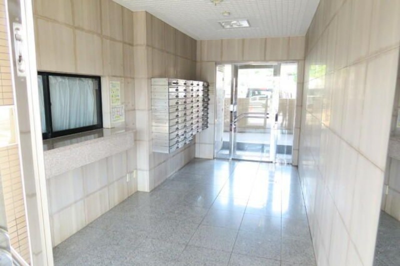 リフォックスハイム館町1階 エントランス