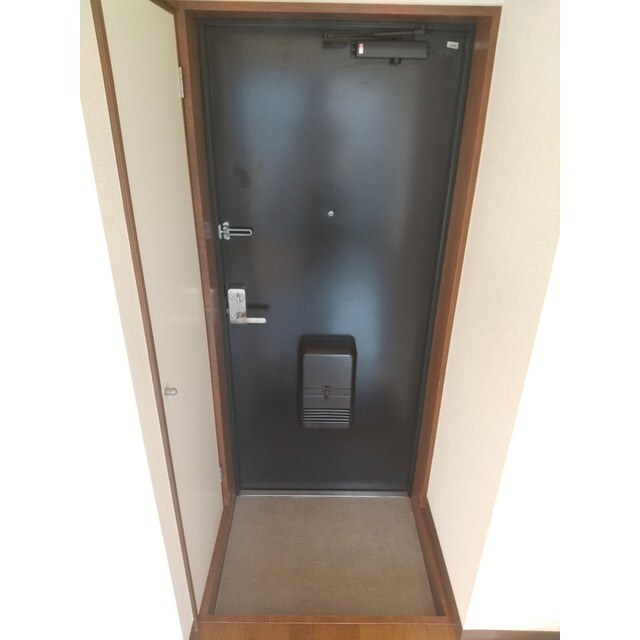 青林堂ハウス 玄関