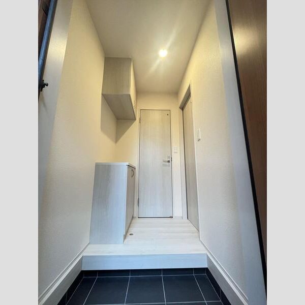 リーブルファイン川口上青木西103号室 玄関