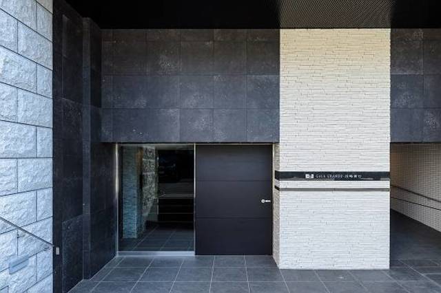 ガーラ・グランディ川崎西口5階 清潔なエントランスです