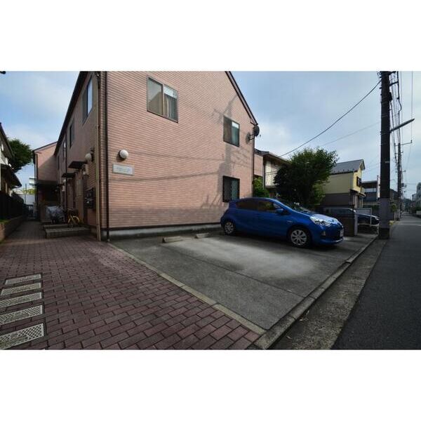 アティック・N 駐車場