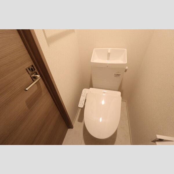 アゼリアエイト　B 温水洗浄暖房便座