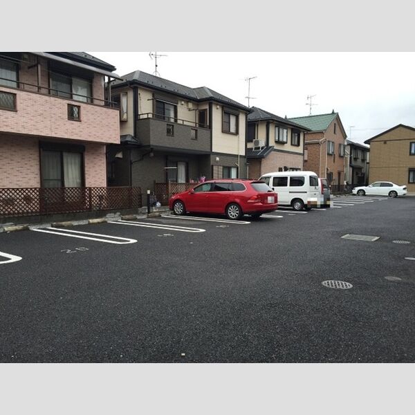 アミューズA・B　A 駐車場