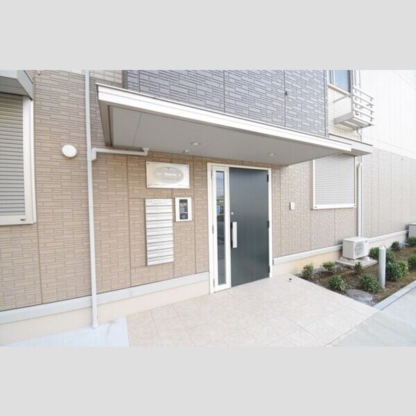 ライフマンションA・B　B102号室 エントランス