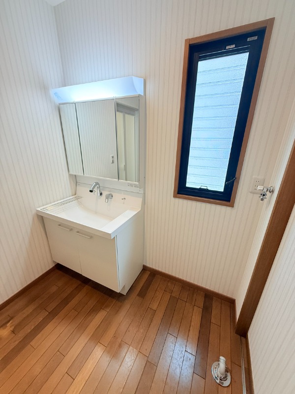 岡津町戸建て 1階