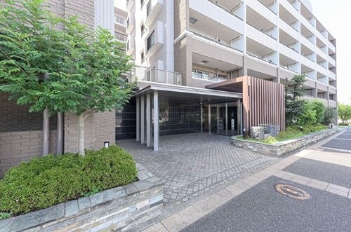 ライオンズ長津田マークスフォート エントランス　※2021年3月撮影