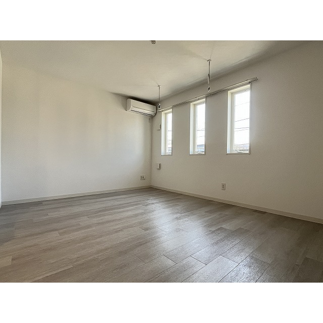 ミッドタウンプレイス 内観