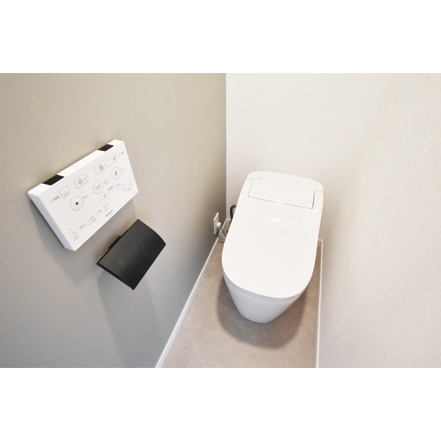 オーパスホームズ三田0804号室 内観