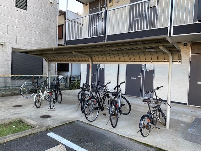 レオパレス八千代107号室 駐輪場