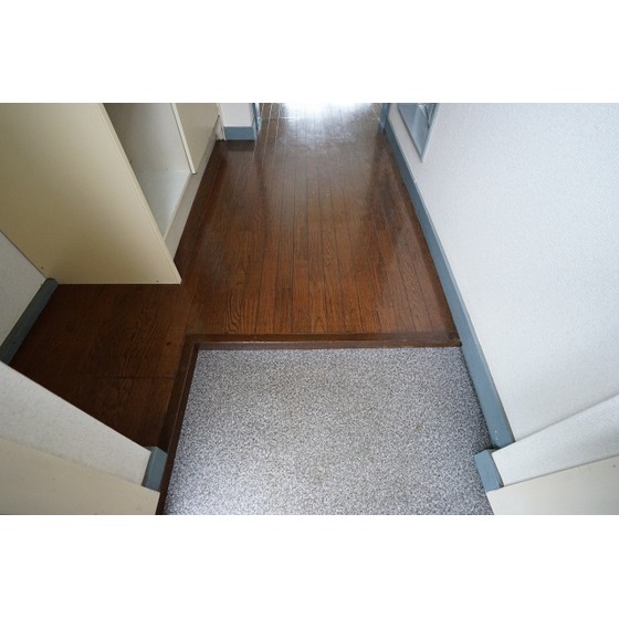 ドウェル砂川0201号室 玄関