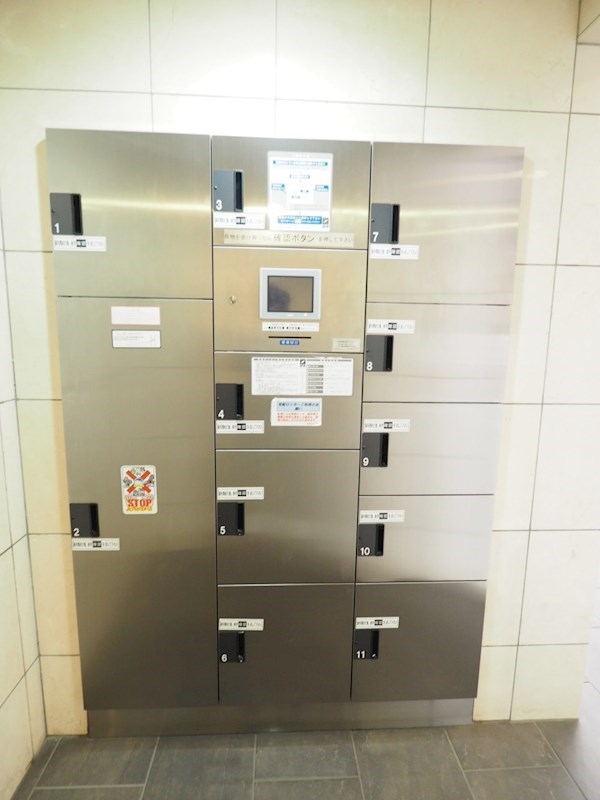 レジディア調布1階 宅配ボックス