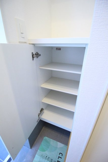 ゼニーヴ上高田Ⅱ 靴入