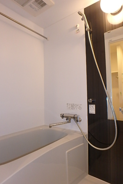 ガーラ・ステーション横濱関内 浴室乾燥機付きのバスルーム