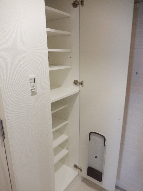 ガーラ・グランディ東大島 ◆シューズクローゼット◆