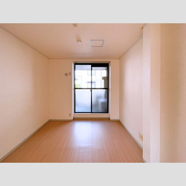 ヴァンベール東川口　Ⅰ/Ⅱ/ⅢⅡ101号室 洋室