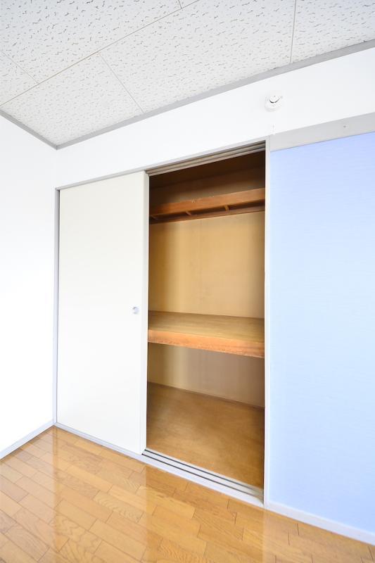 第3アベニューハウス3階 収納