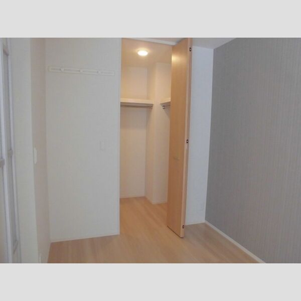 ボヌールメゾン 洋室6.30帖 ウォークインクローゼット