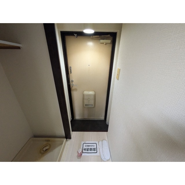 ペアハイツ世田谷105号室 玄関