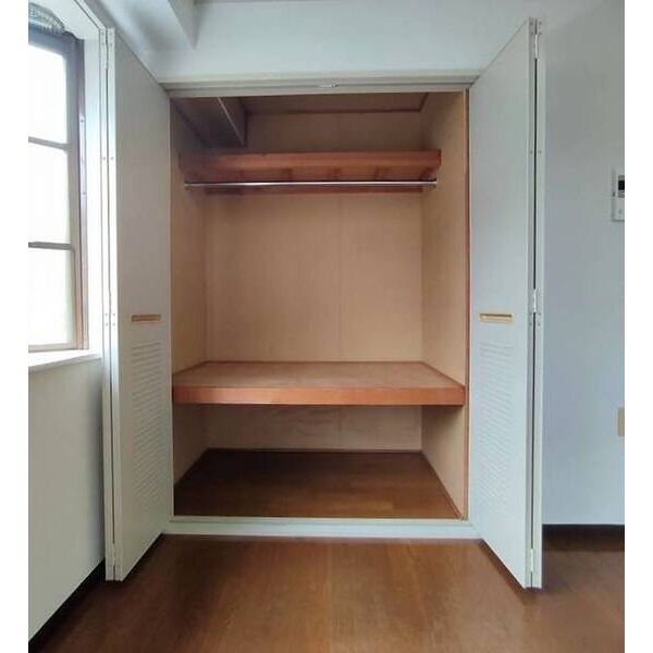 ウィステリアハイツ0205号室 収納