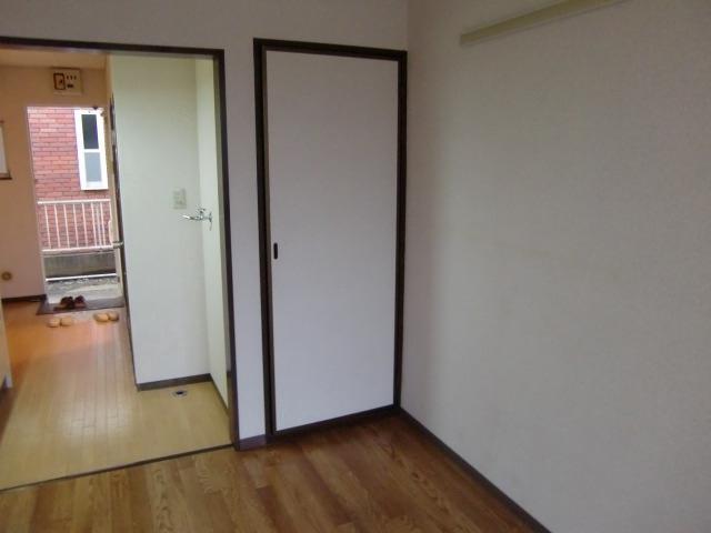 クレスト湘南1階 収納