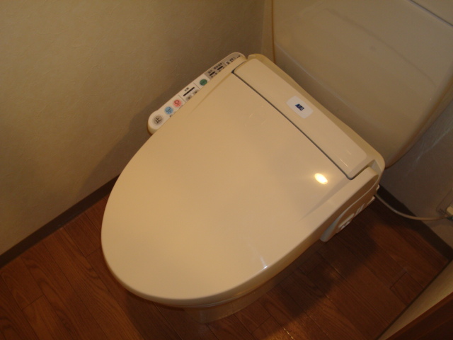 エトワールメゾン シャワレッシュ付トイレ