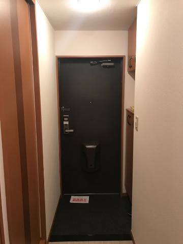 ガーデンヒルズNAKAYAMA壱番館 廊下～玄関