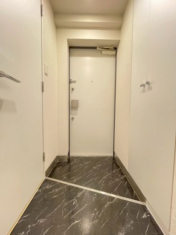 ブランノワール早稲田301号室 玄関