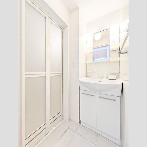 ザーパト・ポーリェ103号室 洗面