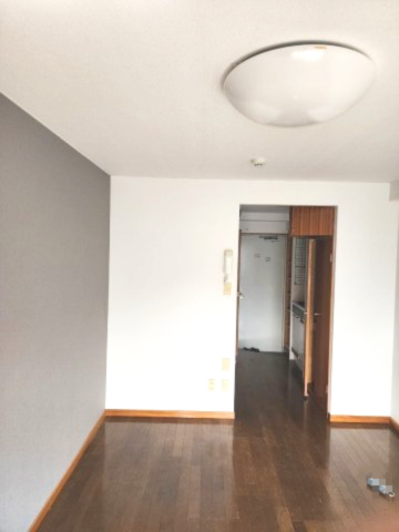 第7小島ビル リビング