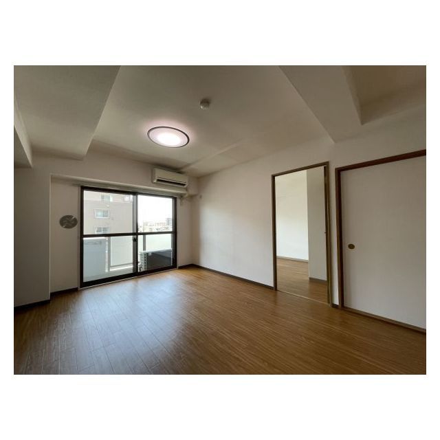 グリーンフィールド大山 リビングダイニング