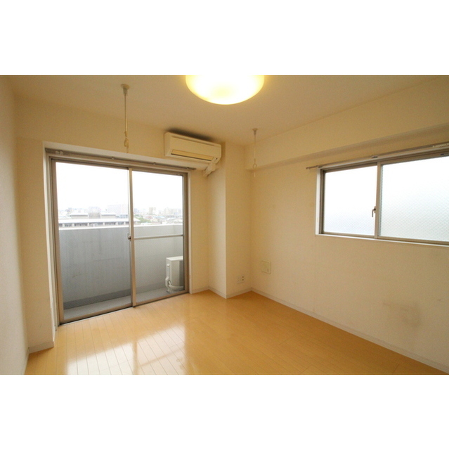 プレール・ドゥーク大島PARK SIDE リビング