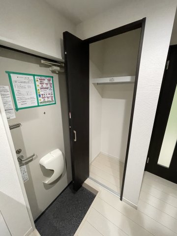 エスタシオン横浜102号室 収納