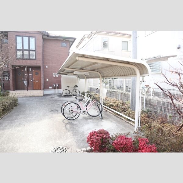 コーワ・ルミエール　壱番館 駐輪場