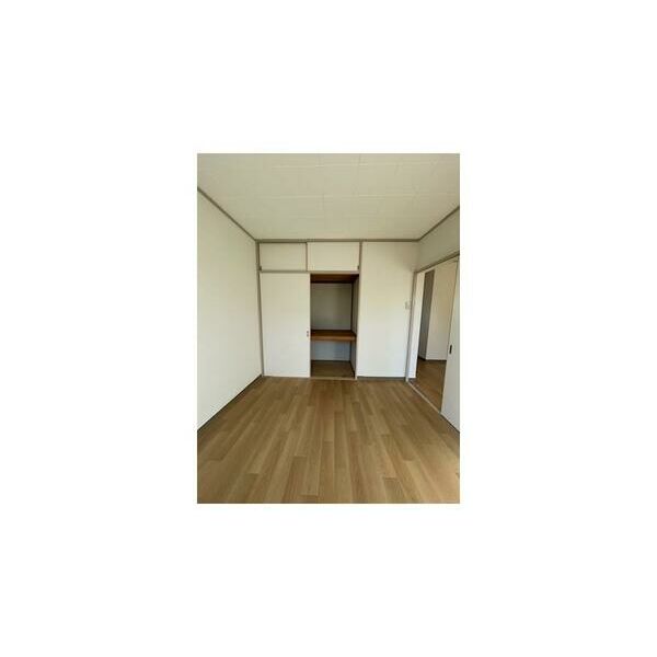 グリーンリバー駒井2号棟 リビング