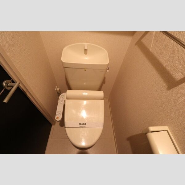 パーチェメゾン明日香 トイレ①