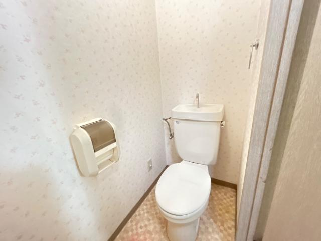 ガーデンスクエア102号室 トイレ