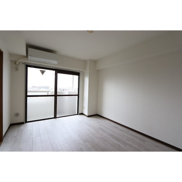 マーカスヒル湘南606号室 リビング