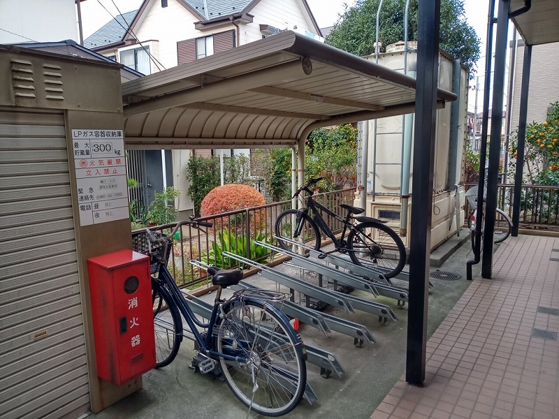 レオパレスプチドムール　サカエ204号室 駐輪場