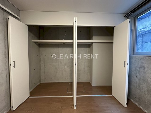 ルミナス池袋本町1階 収納力のあるクローゼットが魅力的