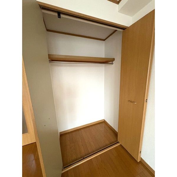 ヴァンテアンⅡ0202号室 収納