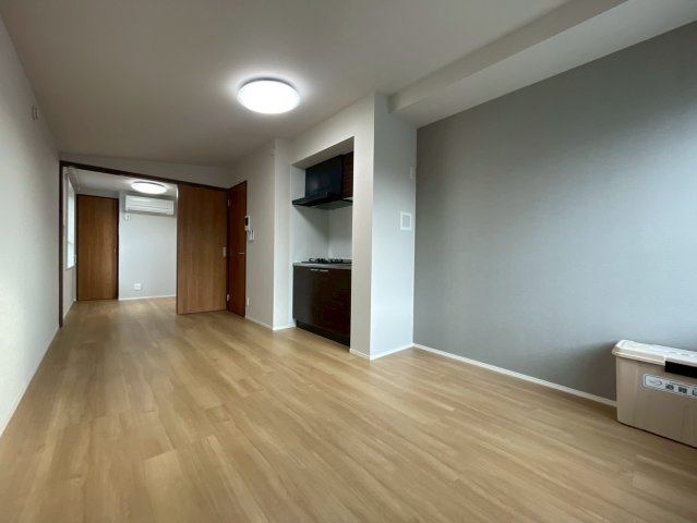 FAIR東向島302号室 リビング