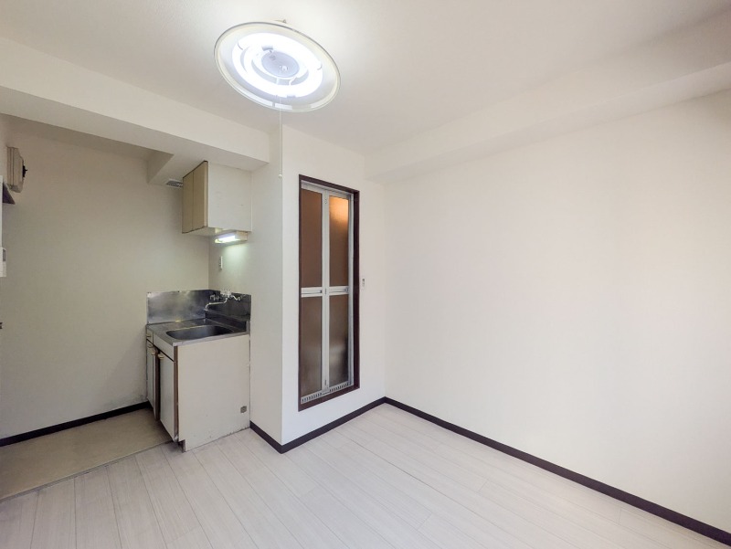 ハイム三田1階 リビング